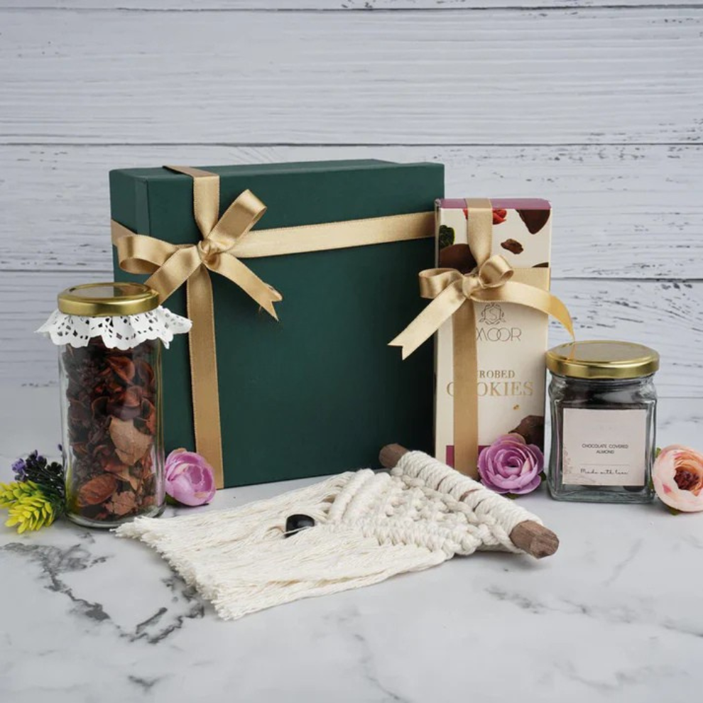 The Good Luck Pannier Gift Box